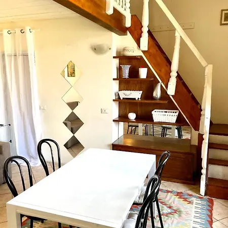 Apartamento Studio Con Soppalco Romantico, Empoli
